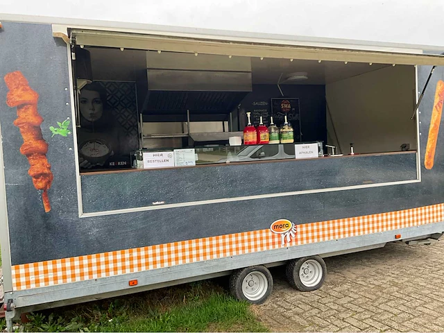 2013 sallas foodtrailer / mobiele snackwagen / frietkraam - afbeelding 1 van  64