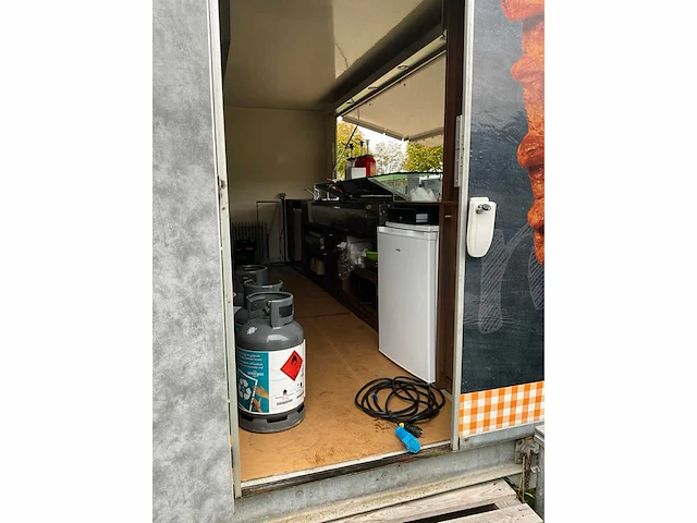 2013 sallas foodtrailer / mobiele snackwagen / frietkraam - afbeelding 17 van  64