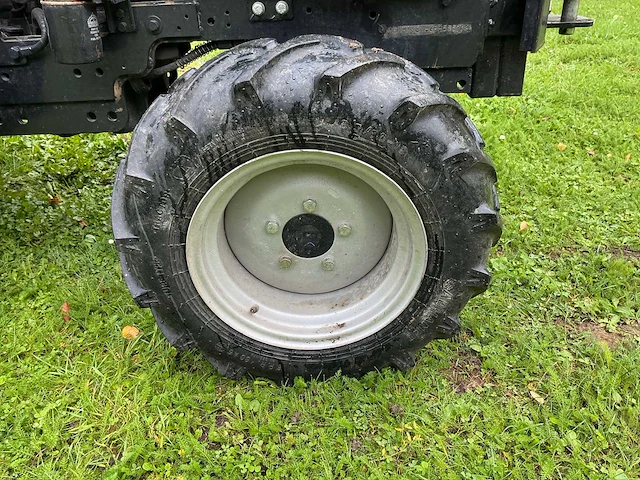 2013 sonalika t2a 4wd landbouwtractor - afbeelding 4 van  38