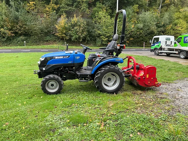2013 sonalika t2a 4wd landbouwtractor - afbeelding 12 van  38
