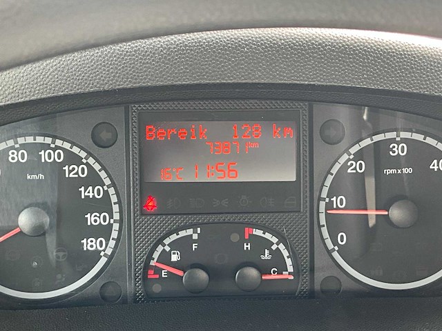 2013 theault f3si first paardenvervoer - afbeelding 11 van  31