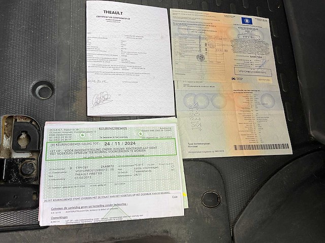 2013 theault f3si first paardenvervoer - afbeelding 25 van  31