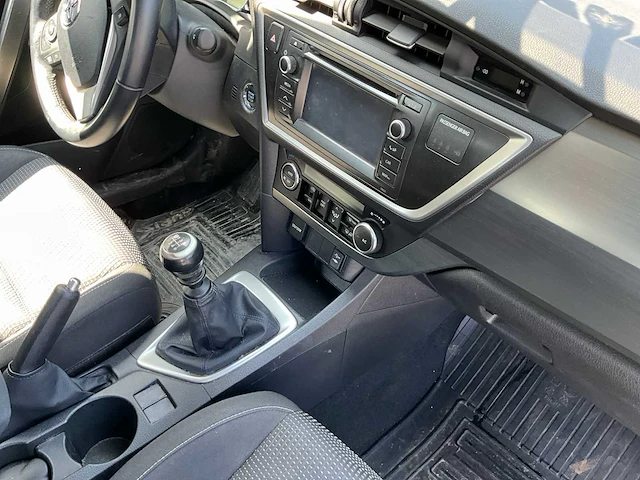 2013 toyota auris - afbeelding 19 van  32