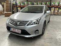 2013 toyota avensis
