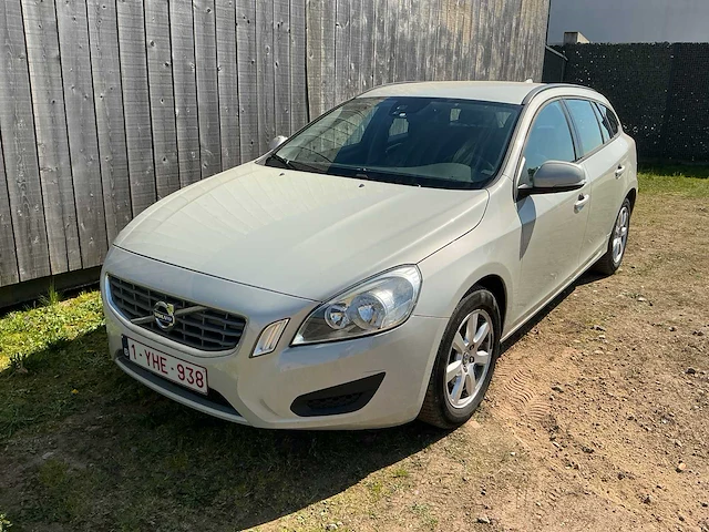 2013 volvo v60 personenauto - afbeelding 1 van  33