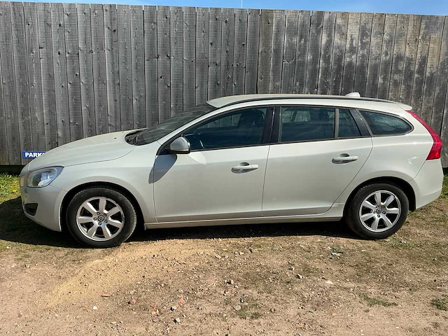 2013 volvo v60 personenauto - afbeelding 12 van  33