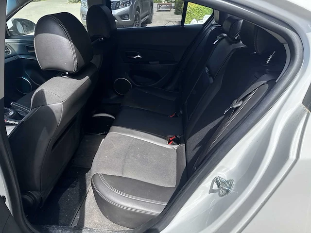 2014 - chevrolet cruze - personenauto - afbeelding 17 van  35