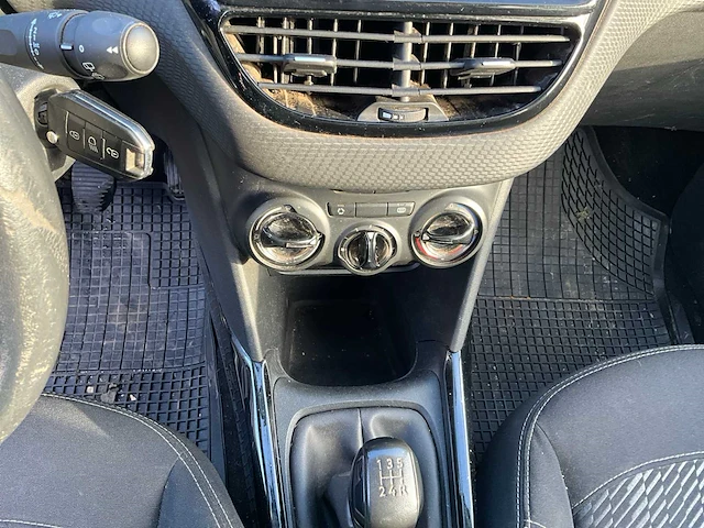 2014 - peugeot 2008 - personenauto - afbeelding 15 van  26