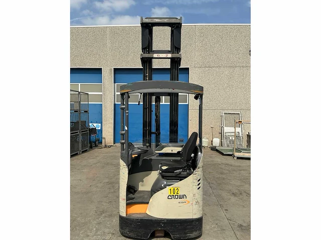 2014 crown esr5260 reachtruck - afbeelding 11 van  16
