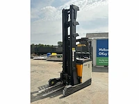2014 crown esr5260 reachtruck - afbeelding 14 van  16
