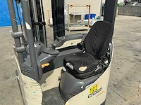 2014 crown esr5260 reachtruck - afbeelding 13 van  14