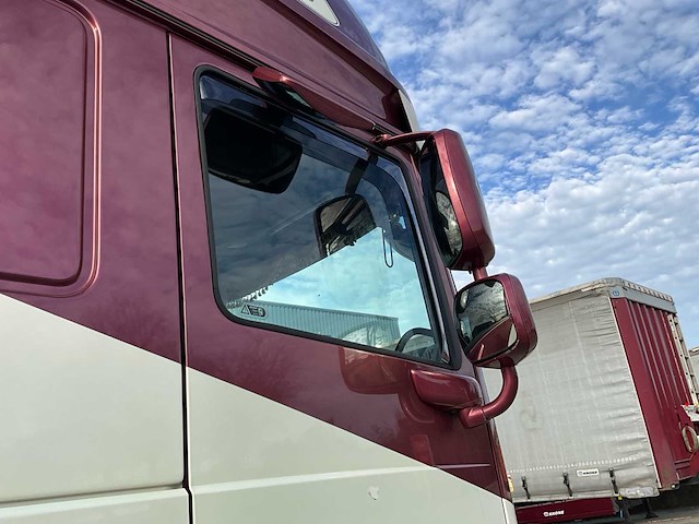 2014 daf xf510 fan vrachtwagen met van hool combi oplegger - afbeelding 39 van  105
