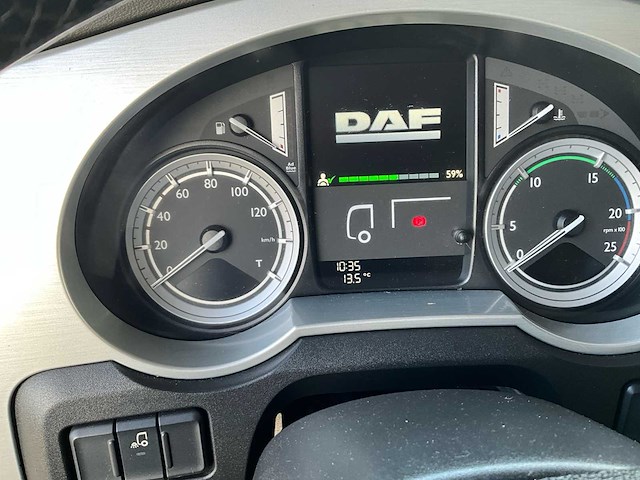 2014 daf xf510 fan vrachtwagen met van hool combi oplegger - afbeelding 75 van  105