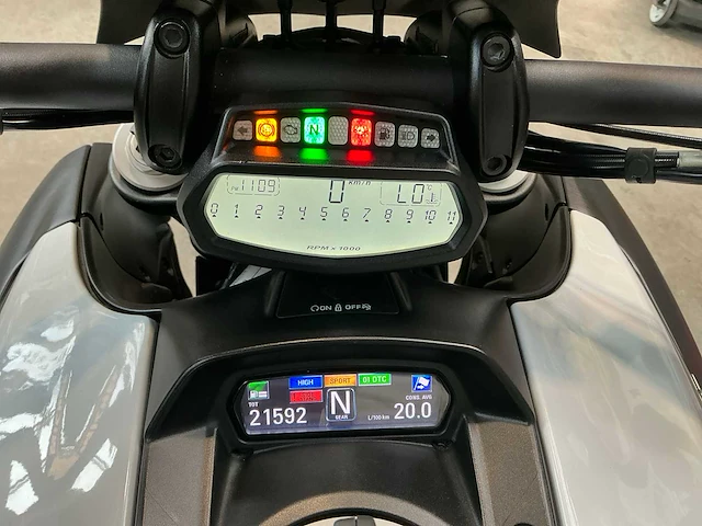 2014 ducati diavel carbon - afbeelding 31 van  60