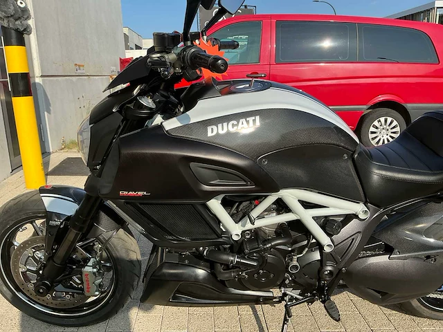 2014 ducati diavel carbon - afbeelding 36 van  60