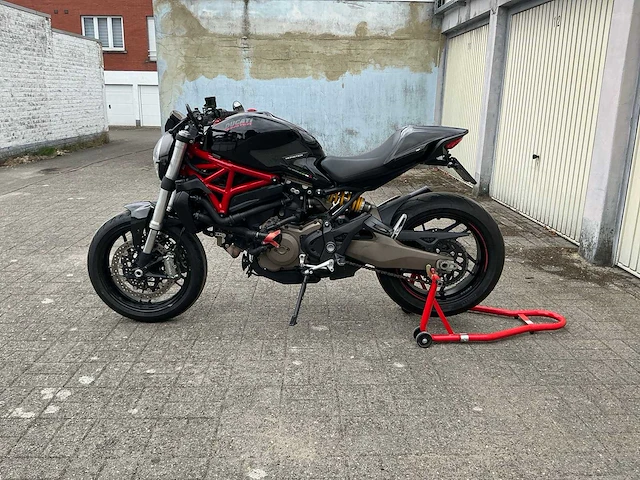2014 ducati monster 821 naakte motorfiets - afbeelding 26 van  31