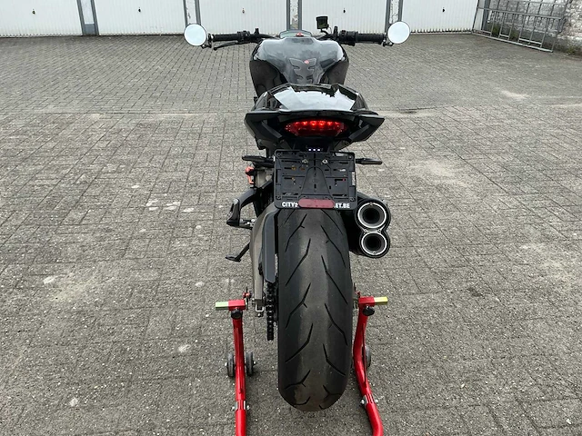 2014 ducati monster 821 naakte motorfiets - afbeelding 28 van  31