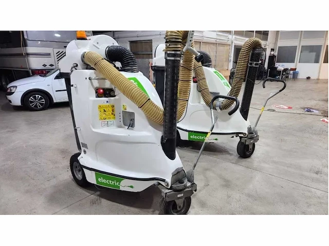 2014 glutton 2411 electrical industrial vacuum cleaner (2x) - afbeelding 4 van  18
