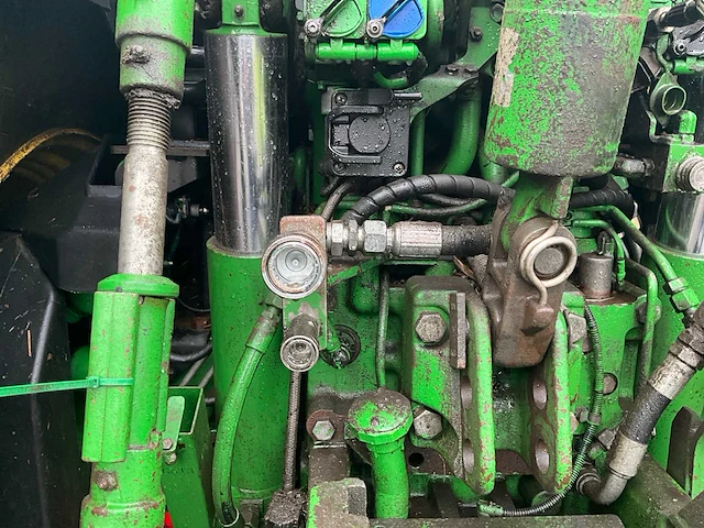 2014 john deere 6210r 4wd landbouwtractor - afbeelding 25 van  53