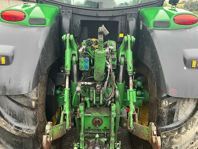 2014 john deere 6210r 4wd landbouwtractor - afbeelding 28 van  53