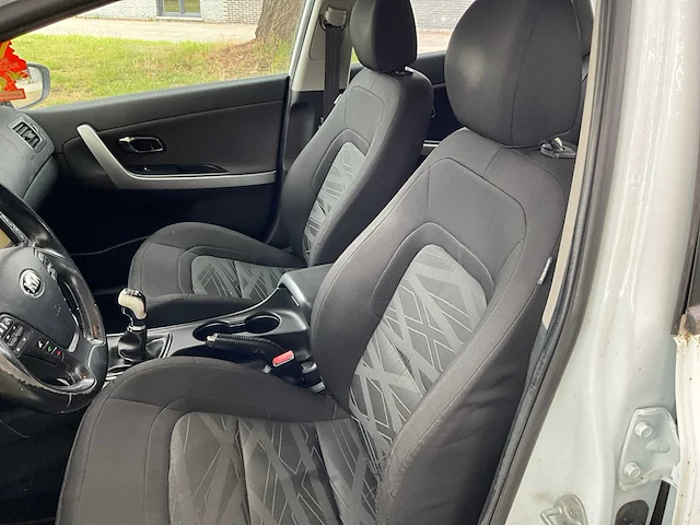 2014 kia cee d personenauto - afbeelding 2 van  26