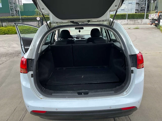 2014 kia cee’d personenauto - afbeelding 17 van  32
