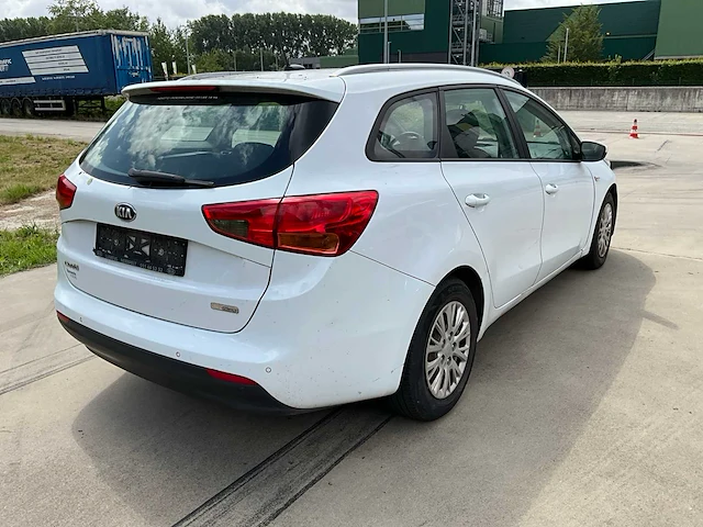 2014 kia cee’d personenauto - afbeelding 28 van  32