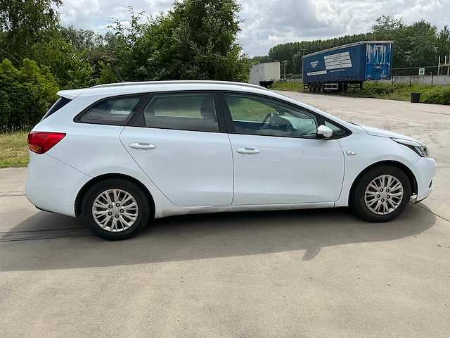 2014 kia cee’d personenauto - afbeelding 29 van  32