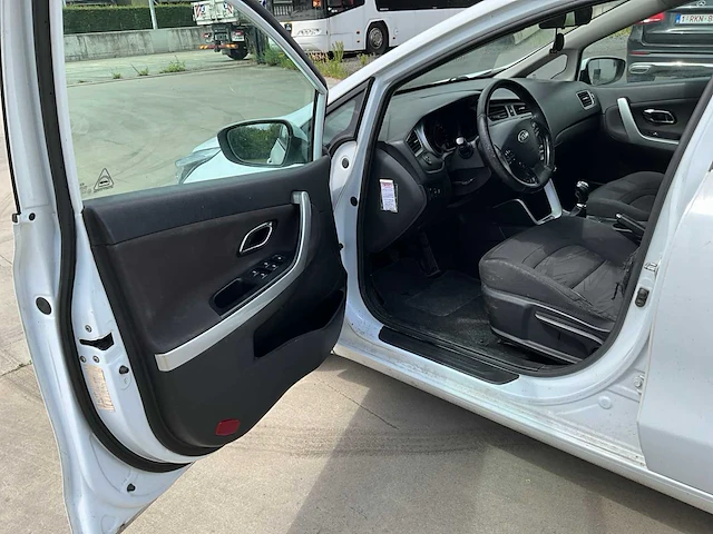 2014 kia cee’d personenauto - afbeelding 32 van  32