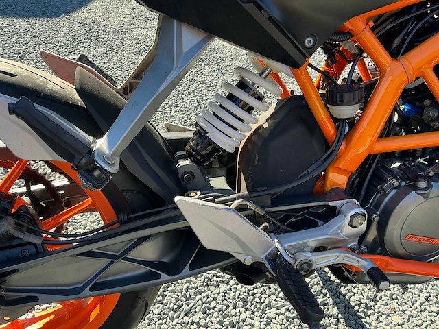 2014 ktm 390 duke - afbeelding 16 van  38