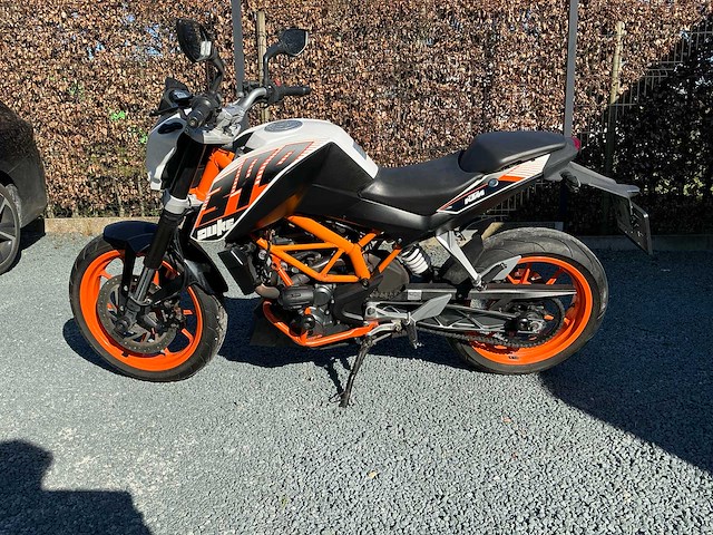 2014 ktm 390 duke - afbeelding 37 van  38