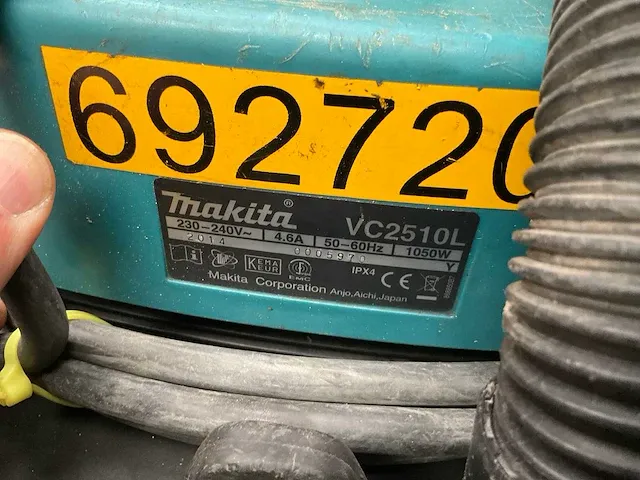 2014 makita vc2510l industriële stofzuiger - afbeelding 4 van  4