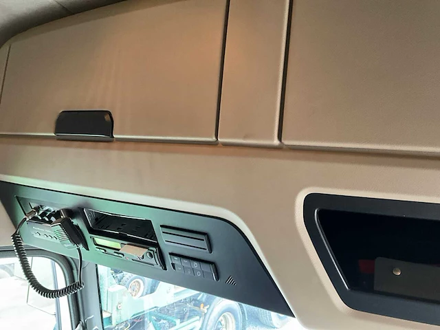 2014 mercedes-benz 963-4-a vrachtwagen - afbeelding 31 van  43