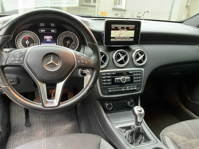 2014 mercedes-benz a 180 personenauto - afbeelding 3 van  27