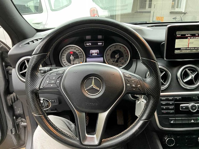2014 mercedes-benz a 180 personenauto - afbeelding 6 van  27