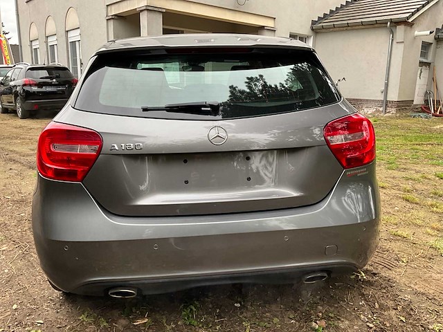 2014 mercedes-benz a 180 personenauto - afbeelding 22 van  27