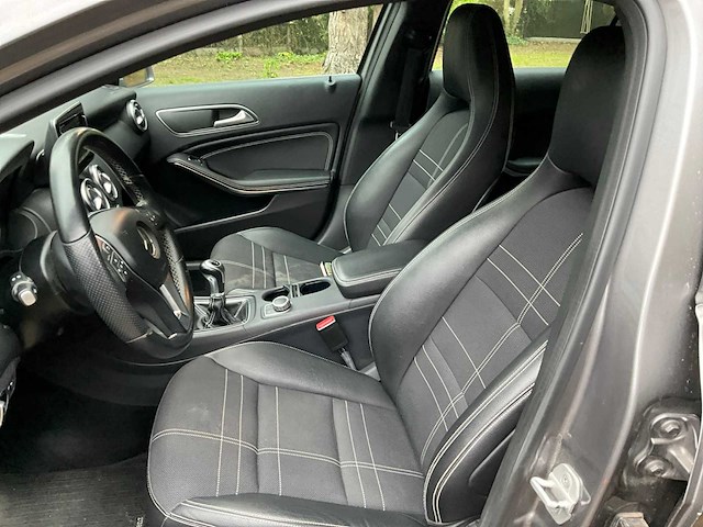 2014 mercedes-benz a 180 personenauto - afbeelding 27 van  27