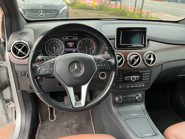 2014 mercedes-benz b personenauto - afbeelding 4 van  33