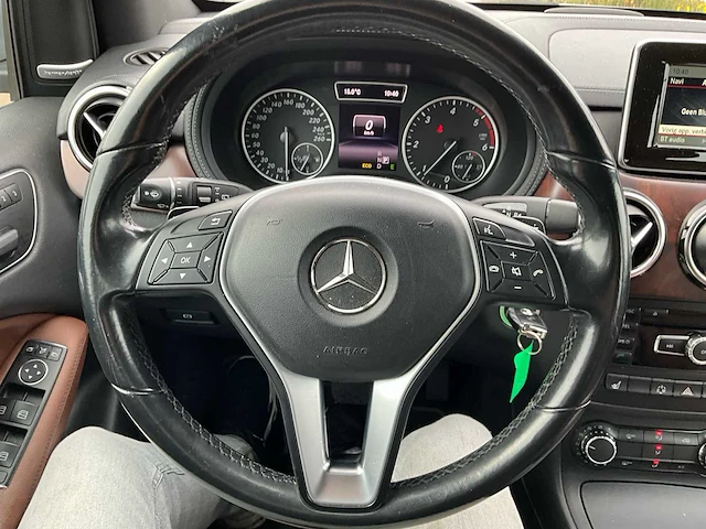 2014 mercedes-benz b personenauto - afbeelding 9 van  33