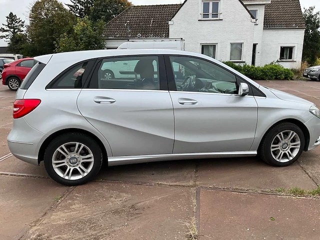 2014 mercedes-benz b personenauto - afbeelding 30 van  33