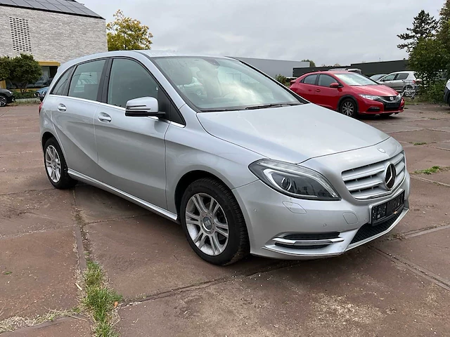 2014 mercedes-benz b personenauto - afbeelding 31 van  33