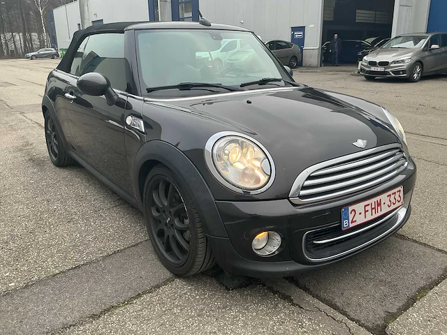 2014 mini cooper d cabrio - afbeelding 29 van  31
