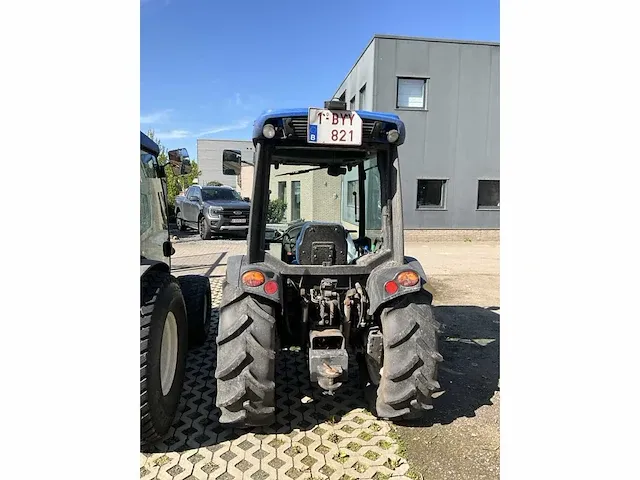 2014 new holland t3010 vierwielaangedreven landbouwtractor - afbeelding 27 van  31