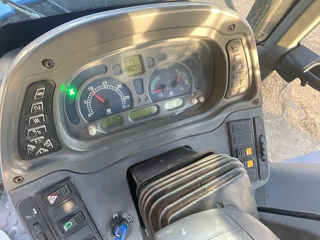 2014 new holland tvt195 4wd landbouwtractor 4wd - afbeelding 15 van  28