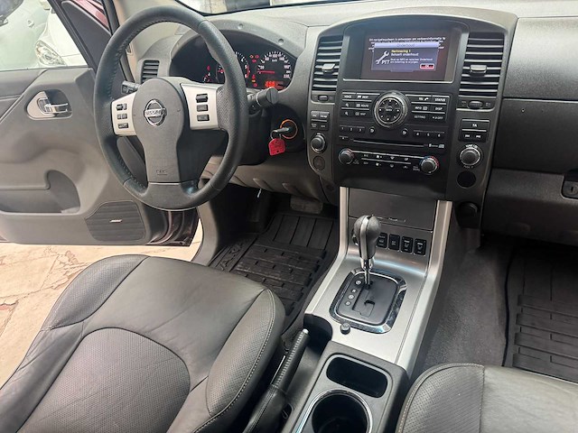 2014 nissan navara 3.0 v6 diesel - afbeelding 13 van  27