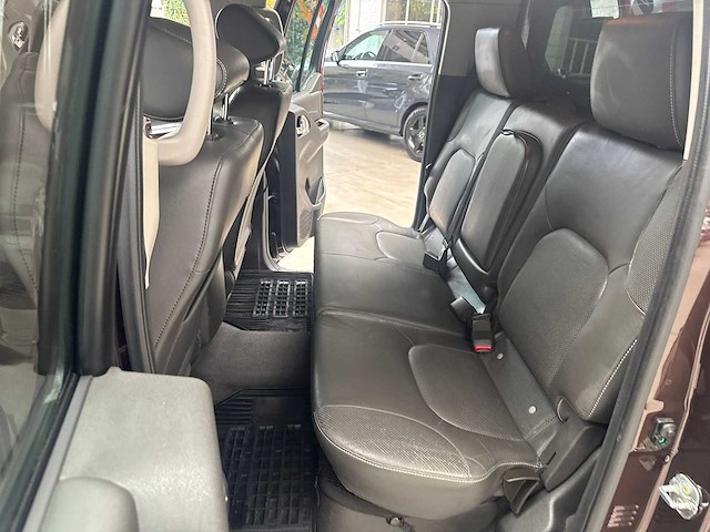 2014 nissan navara 3.0 v6 diesel - afbeelding 16 van  27