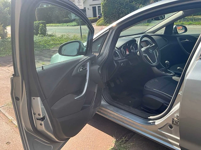 2014 opel astra personenauto - afbeelding 2 van  32