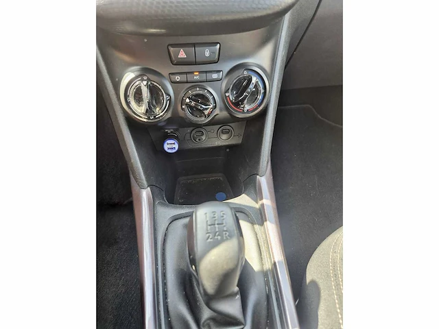 2014 peugeot 2008 personenauto - afbeelding 15 van  19