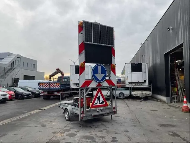 2014 stuer-egghe lp22eg ledbord 120 signalisatie aanhangwagen - afbeelding 1 van  17