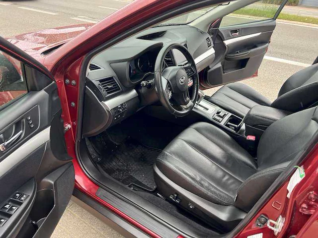 2014 subaru legacy outback awd - afbeelding 21 van  31